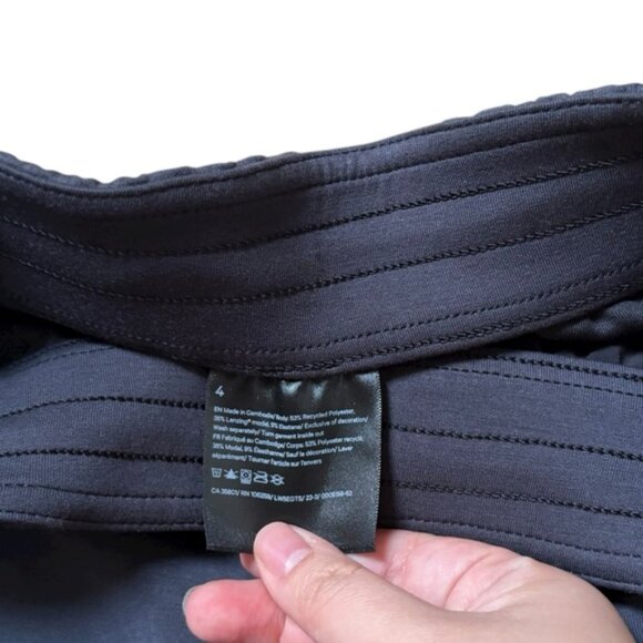 Lululemon Softstreme High Rise Pants Size 4 - Picture 5 of 6